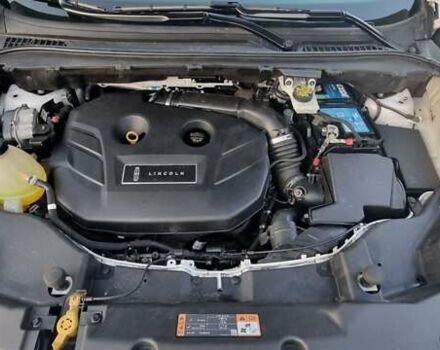 Белый Линкольн МКС, объемом двигателя 2 л и пробегом 89 тыс. км за 18000 $, фото 9 на Automoto.ua