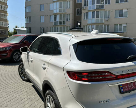 Белый Линкольн МКС, объемом двигателя 2 л и пробегом 133 тыс. км за 18500 $, фото 5 на Automoto.ua