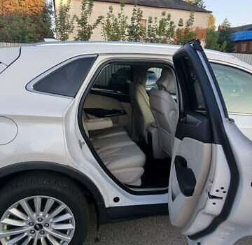 Белый Линкольн МКС, объемом двигателя 2 л и пробегом 89 тыс. км за 18000 $, фото 18 на Automoto.ua