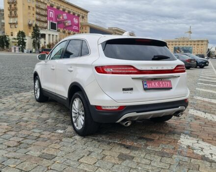 Белый Линкольн МКС, объемом двигателя 2 л и пробегом 90 тыс. км за 16900 $, фото 2 на Automoto.ua