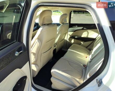 Белый Линкольн МКС, объемом двигателя 2 л и пробегом 91 тыс. км за 21000 $, фото 5 на Automoto.ua