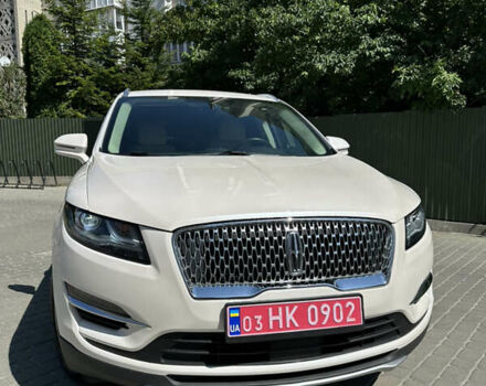 Белый Линкольн МКС, объемом двигателя 2 л и пробегом 133 тыс. км за 18500 $, фото 1 на Automoto.ua