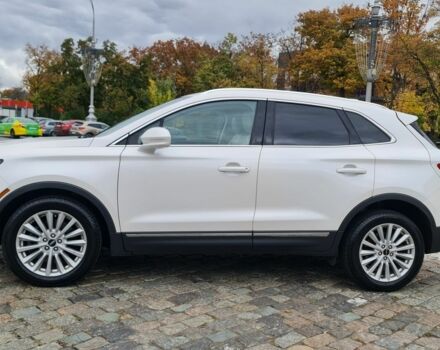 Белый Линкольн МКС, объемом двигателя 2 л и пробегом 90 тыс. км за 16900 $, фото 1 на Automoto.ua