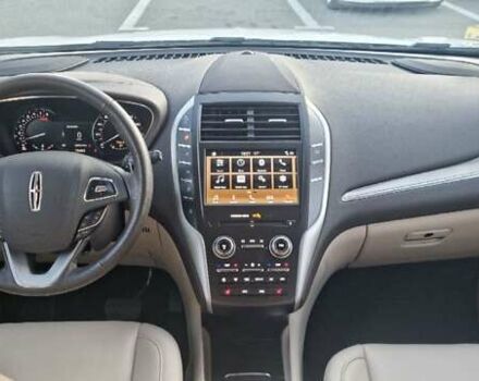 Белый Линкольн МКС, объемом двигателя 2 л и пробегом 89 тыс. км за 18000 $, фото 19 на Automoto.ua