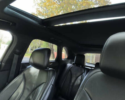 Білий Лінкольн МКС, об'ємом двигуна 2 л та пробігом 82 тис. км за 21700 $, фото 5 на Automoto.ua