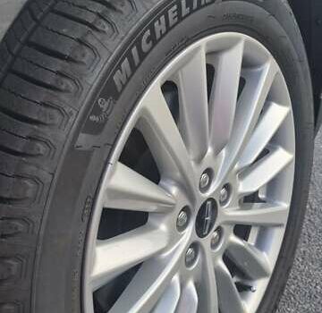 Белый Линкольн МКС, объемом двигателя 2 л и пробегом 89 тыс. км за 18000 $, фото 13 на Automoto.ua