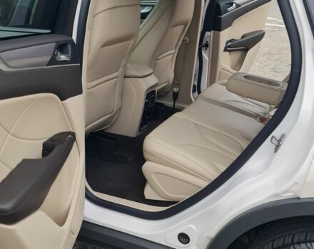 Белый Линкольн МКС, объемом двигателя 2 л и пробегом 90 тыс. км за 16900 $, фото 10 на Automoto.ua