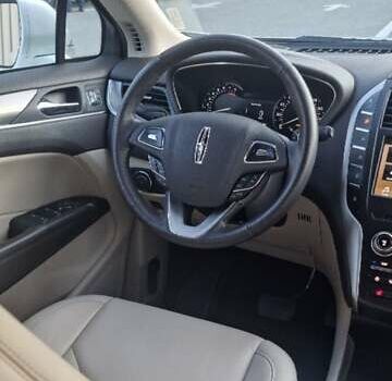 Белый Линкольн МКС, объемом двигателя 2 л и пробегом 89 тыс. км за 18000 $, фото 15 на Automoto.ua