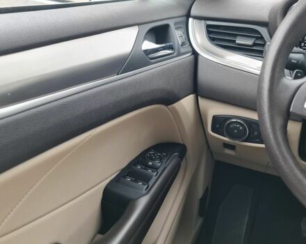 Белый Линкольн МКС, объемом двигателя 2 л и пробегом 90 тыс. км за 16900 $, фото 20 на Automoto.ua