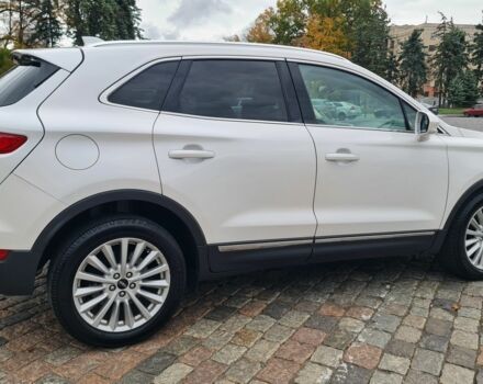 Белый Линкольн МКС, объемом двигателя 2 л и пробегом 90 тыс. км за 16900 $, фото 4 на Automoto.ua