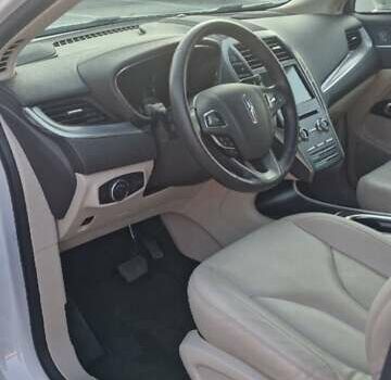 Белый Линкольн МКС, объемом двигателя 2 л и пробегом 89 тыс. км за 18000 $, фото 27 на Automoto.ua