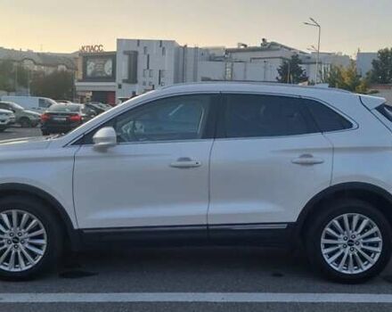 Белый Линкольн МКС, объемом двигателя 2 л и пробегом 89 тыс. км за 18000 $, фото 5 на Automoto.ua