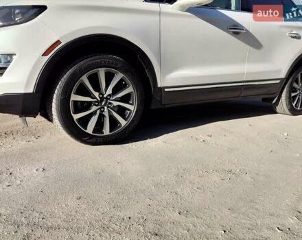 Белый Линкольн МКС, объемом двигателя 2 л и пробегом 91 тыс. км за 21000 $, фото 21 на Automoto.ua