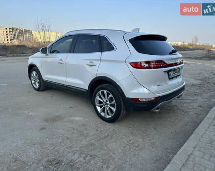 Белый Линкольн МКС, объемом двигателя 2 л и пробегом 28 тыс. км за 22500 $, фото 6 на Automoto.ua