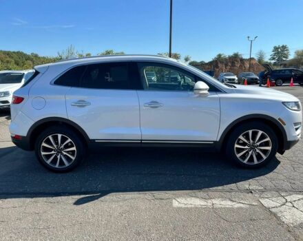 Белый Линкольн МКС, объемом двигателя 2 л и пробегом 41 тыс. км за 10900 $, фото 7 на Automoto.ua