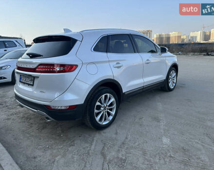 Белый Линкольн МКС, объемом двигателя 2 л и пробегом 28 тыс. км за 22500 $, фото 4 на Automoto.ua
