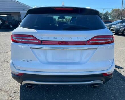 Белый Линкольн МКС, объемом двигателя 2 л и пробегом 41 тыс. км за 10900 $, фото 5 на Automoto.ua