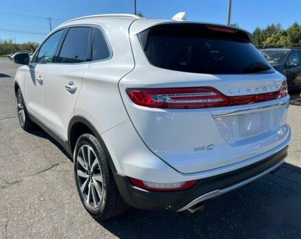 Белый Линкольн МКС, объемом двигателя 2 л и пробегом 41 тыс. км за 10900 $, фото 6 на Automoto.ua