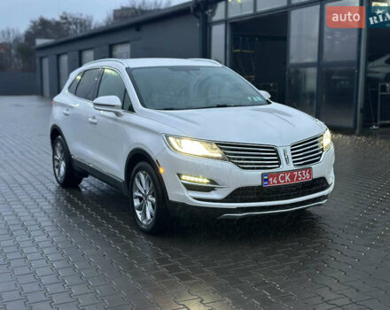 Білий Лінкольн МКС, об'ємом двигуна 2 л та пробігом 190 тис. км за 8200 $, фото 1 на Automoto.ua