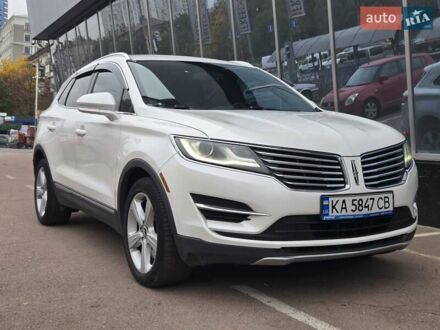 Белый Линкольн МКС, объемом двигателя 2 л и пробегом 170 тыс. км за 13200 $, фото 1 на Automoto.ua