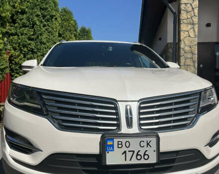 Білий Лінкольн МКС, об'ємом двигуна 2 л та пробігом 97 тис. км за 16000 $, фото 1 на Automoto.ua