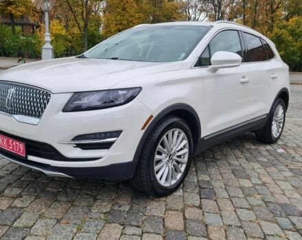 Белый Линкольн МКС, объемом двигателя 2 л и пробегом 90 тыс. км за 16900 $, фото 1 на Automoto.ua