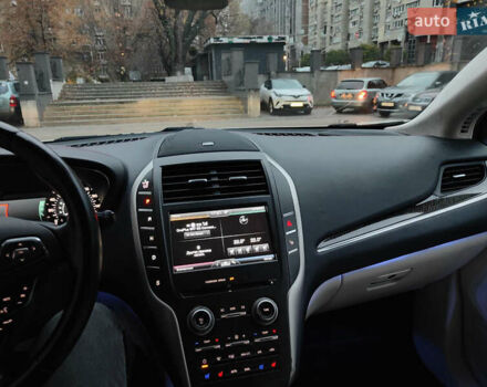 Бежевый Линкольн МКС, объемом двигателя 2.3 л и пробегом 105 тыс. км за 15600 $, фото 6 на Automoto.ua