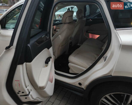 Бежевый Линкольн МКС, объемом двигателя 2.3 л и пробегом 105 тыс. км за 15600 $, фото 7 на Automoto.ua