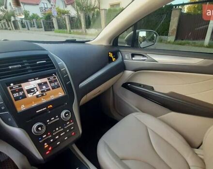 Бежевий Лінкольн МКС, об'ємом двигуна 2 л та пробігом 115 тис. км за 17500 $, фото 10 на Automoto.ua