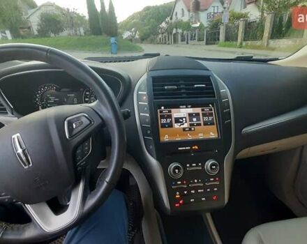 Бежевий Лінкольн МКС, об'ємом двигуна 2 л та пробігом 115 тис. км за 17500 $, фото 6 на Automoto.ua