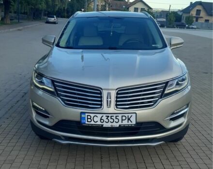 Бежевый Линкольн МКС, объемом двигателя 2 л и пробегом 115 тыс. км за 16200 $, фото 1 на Automoto.ua