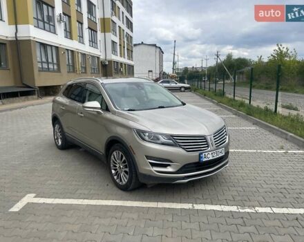 Бежевий Лінкольн МКС, об'ємом двигуна 2 л та пробігом 154 тис. км за 14700 $, фото 1 на Automoto.ua