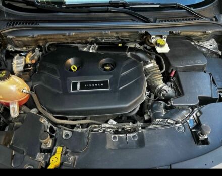 Черный Линкольн МКС, объемом двигателя 2 л и пробегом 118 тыс. км за 16000 $, фото 6 на Automoto.ua