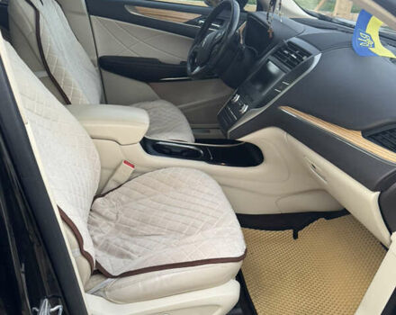 Черный Линкольн МКС, объемом двигателя 2 л и пробегом 227 тыс. км за 15000 $, фото 1 на Automoto.ua