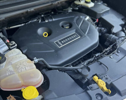 Черный Линкольн МКС, объемом двигателя 2 л и пробегом 161 тыс. км за 12500 $, фото 16 на Automoto.ua