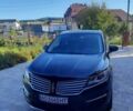 Чорний Лінкольн МКС, об'ємом двигуна 2 л та пробігом 102 тис. км за 15000 $, фото 2 на Automoto.ua