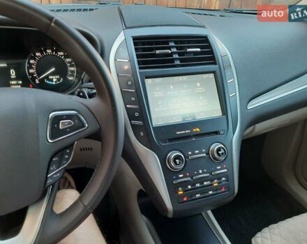 Чорний Лінкольн МКС, об'ємом двигуна 2 л та пробігом 102 тис. км за 15000 $, фото 1 на Automoto.ua