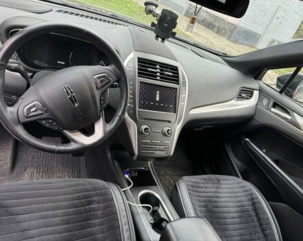 Черный Линкольн МКС, объемом двигателя 2 л и пробегом 77 тыс. км за 18000 $, фото 4 на Automoto.ua