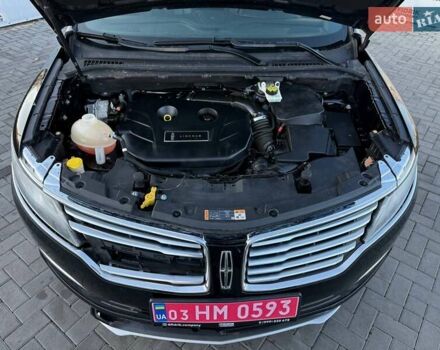 Чорний Лінкольн МКС, об'ємом двигуна 0 л та пробігом 198 тис. км за 10500 $, фото 6 на Automoto.ua