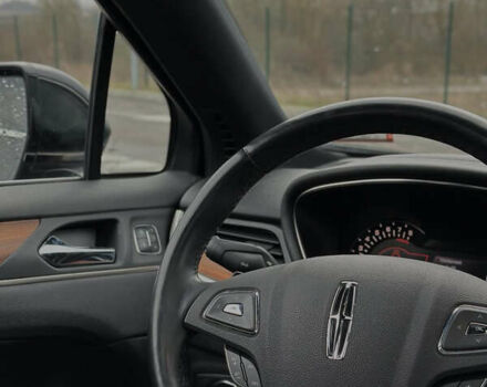 Черный Линкольн МКС, объемом двигателя 2 л и пробегом 165 тыс. км за 14500 $, фото 5 на Automoto.ua