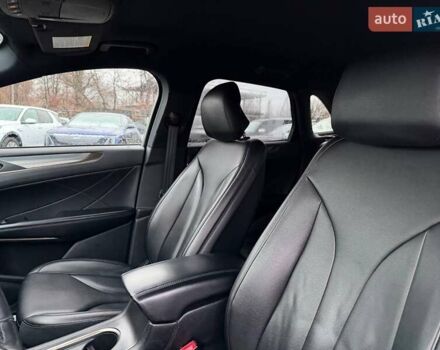 Черный Линкольн МКС, объемом двигателя 2 л и пробегом 161 тыс. км за 17500 $, фото 14 на Automoto.ua
