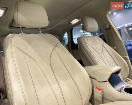 Чорний Лінкольн МКС, об'ємом двигуна 2 л та пробігом 148 тис. км за 16200 $, фото 23 на Automoto.ua