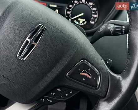 Черный Линкольн МКС, объемом двигателя 2 л и пробегом 161 тыс. км за 17500 $, фото 30 на Automoto.ua