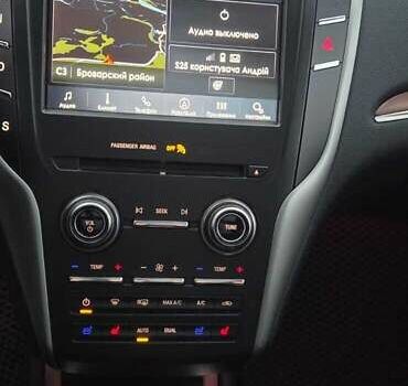 Чорний Лінкольн МКС, об'ємом двигуна 2 л та пробігом 95 тис. км за 20000 $, фото 10 на Automoto.ua