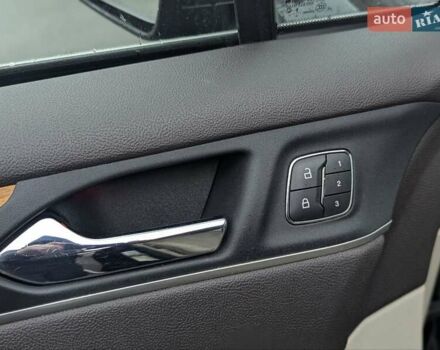 Черный Линкольн МКС, объемом двигателя 2 л и пробегом 86 тыс. км за 20300 $, фото 11 на Automoto.ua