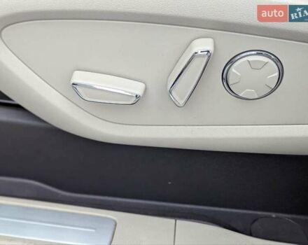 Черный Линкольн МКС, объемом двигателя 2 л и пробегом 86 тыс. км за 20300 $, фото 12 на Automoto.ua