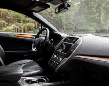 Черный Линкольн МКС, объемом двигателя 2 л и пробегом 34 тыс. км за 23000 $, фото 8 на Automoto.ua