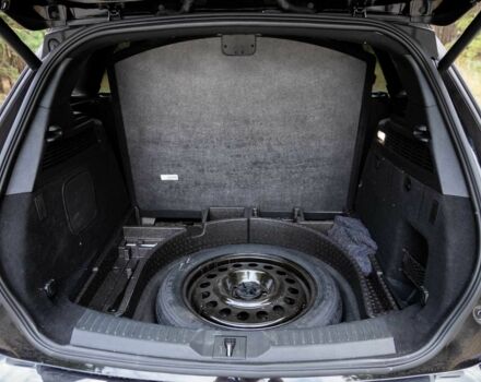 Черный Линкольн МКС, объемом двигателя 2 л и пробегом 34 тыс. км за 23000 $, фото 13 на Automoto.ua