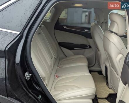 Черный Линкольн МКС, объемом двигателя 2 л и пробегом 86 тыс. км за 20300 $, фото 17 на Automoto.ua