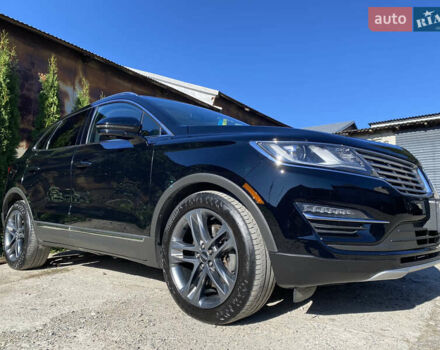 Черный Линкольн МКС, объемом двигателя 2 л и пробегом 148 тыс. км за 16200 $, фото 1 на Automoto.ua